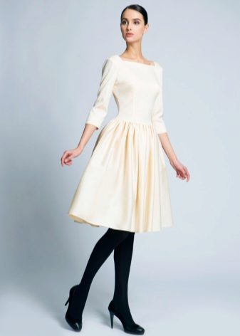 Milk dress of medium length