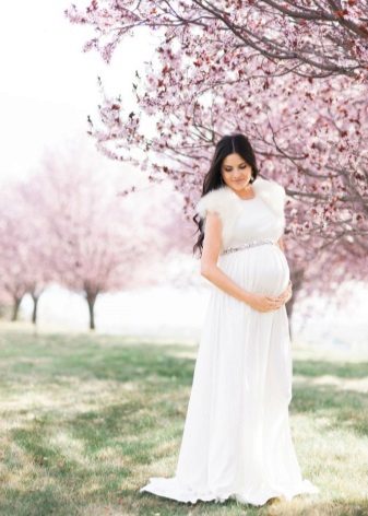 Beautiful elegant dress for pregnant