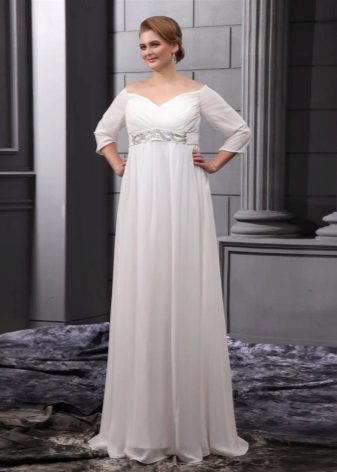 A long light dress of the correct style for full