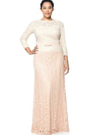 Beautiful dress in the floor for the full