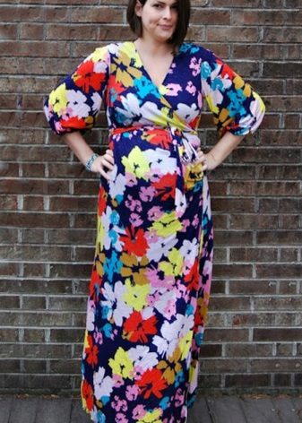 Long dress on the floor with the smell of maternity