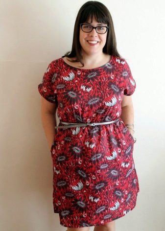 Straight red dress from the staple with a strap for full