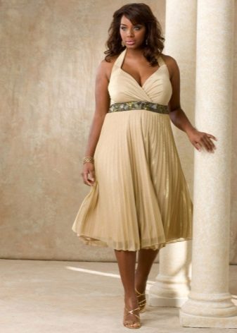 Dresses for an Apple type figure