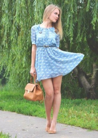 Dress with high waist combined with ballet shoes