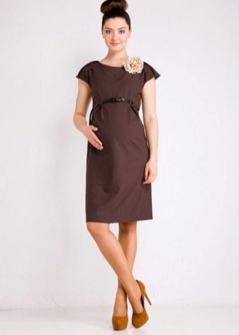 Dress with high waist for patients