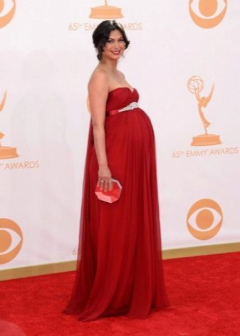 Red long dress with a high waist in the Greek style