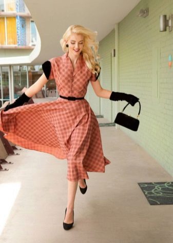 Retro style flared dress with bag