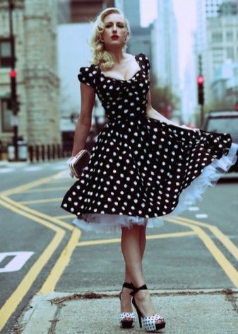 Black dress with white polka dots with a layer skirt sun