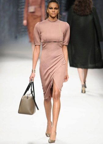 Gray accessories to beige dress