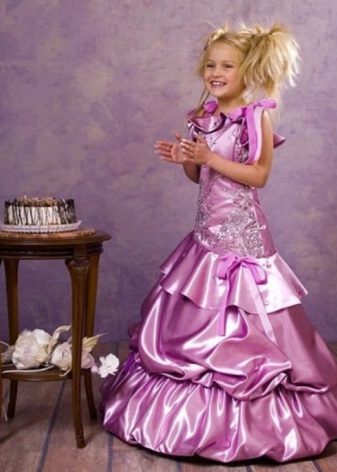 Graduation dress in kindergarten lilac