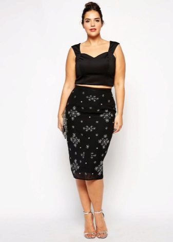 Full girl in pencil skirt