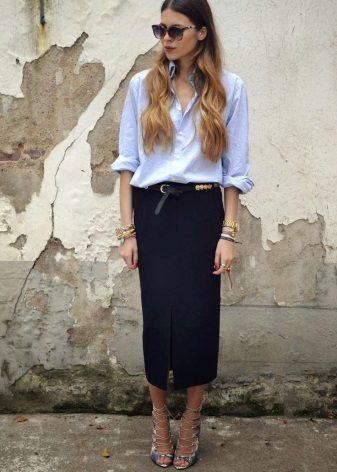 Long pencil skirt for a business image