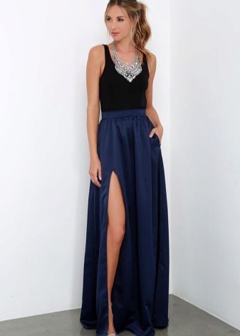 Long navy blue half skirt with black shirt