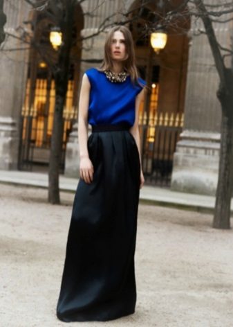 black skirt in the evening ensemble