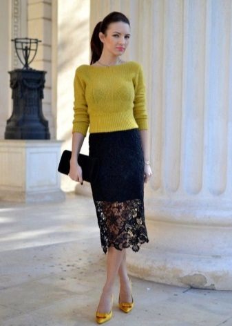 black lace pencil skirt below the knee
