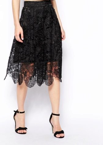 Lace skirt for summer