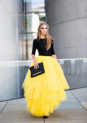 Multi-layer long skirt with tiers of different widths