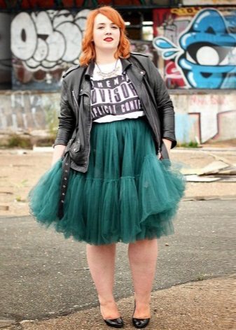 Layered skirt for full