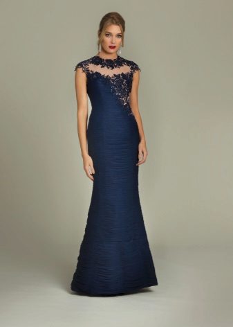 evening dress from taffeta to the floor