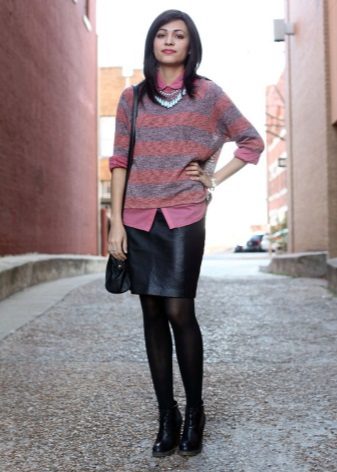 Straight black skirt combined with a shirt for release