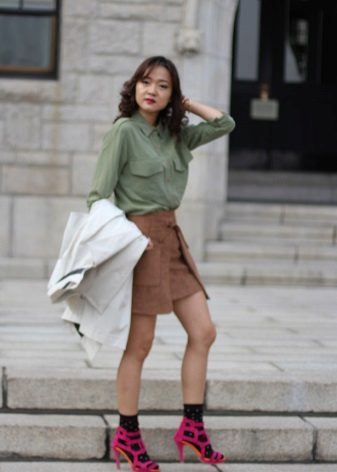 beige sports skirt original cut