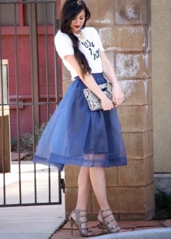 Organza skirt in combination with a T-shirt