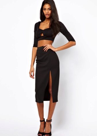 Slit pencil skirt