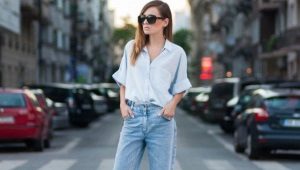 Women's boyfriend jeans