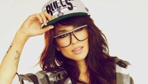 Caps with straight visor