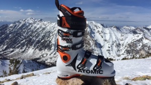 Atomic ski boots