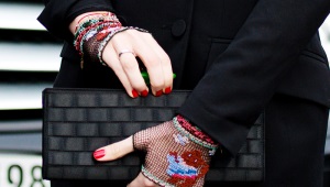 Women's fingerless gloves