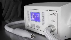 Apparatus for manicure and pedicure: features of choice and operation