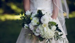 Bridal bouquet of chrysanthemums: a choice of colors and nuances of design