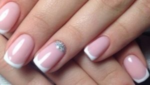 Ideas design gentle manicure with sparkles