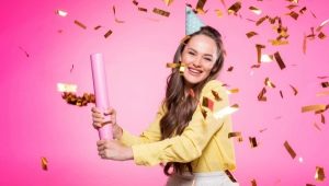 What to give a girl for 18 years?