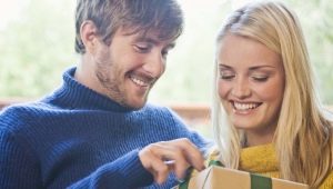 What to give her husband for 45 years?