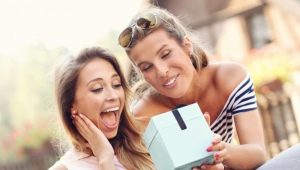 What to give a friend a birthday?