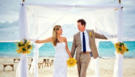 Beach Ceremony Wedding Dress