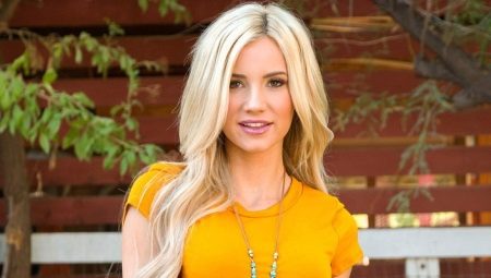 What colors of dresses are suitable for blondes?