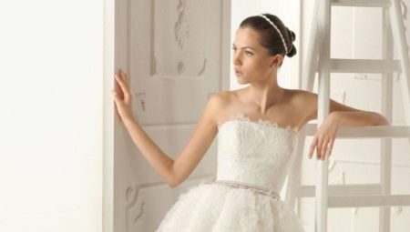 Patterns of wedding dresses