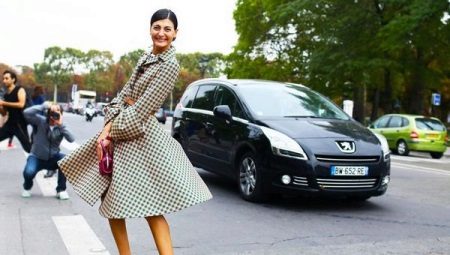 Dress with a skirt-sun should be in the wardrobe of every fashionista