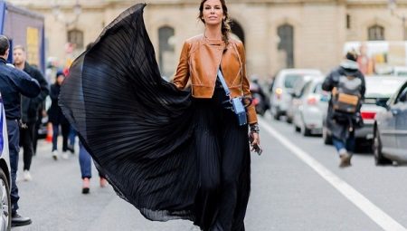 Skirts sun to the floor