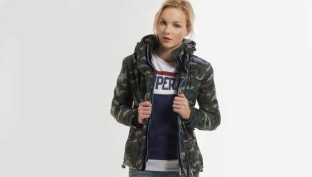 Camouflage windbreaker