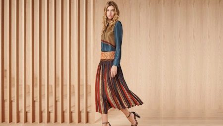 Midi skirts