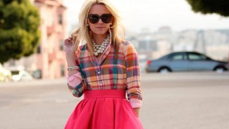 What to wear plaid shirt?