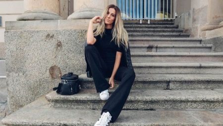 Women's wide trousers