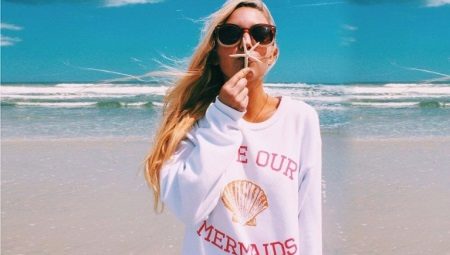 Hoodies with lettering