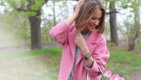 What can I wear with a pink coat?