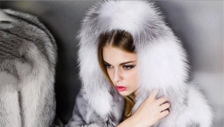 Short fur coat with a hood