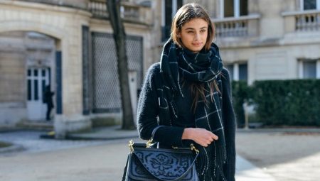 How to tie a long scarf?